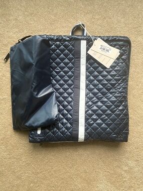 Oliver Thomas In a Cinch Backpack - Navy / White NWT